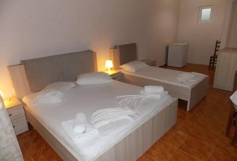 هتل Riviera