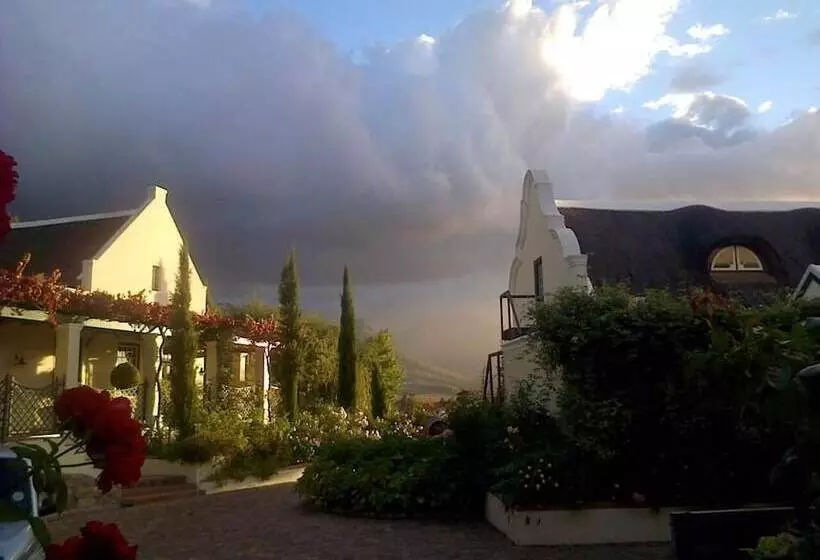 Majatalo La Providence Guest House & Wine Farm