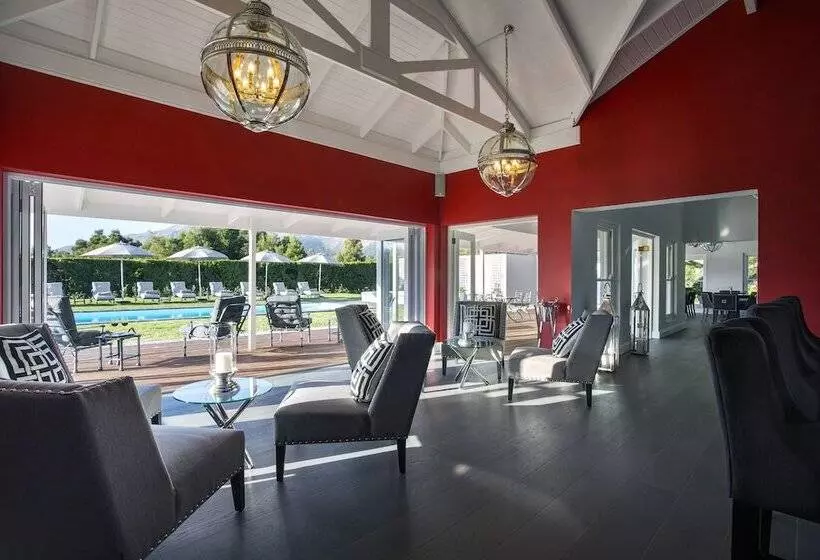 Majatalo La Providence Guest House & Wine Farm