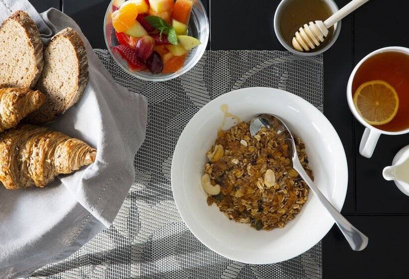 ペンション La Providence Guest House & Wine Farm