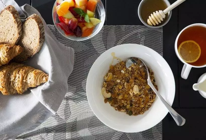 Majatalo La Providence Guest House & Wine Farm