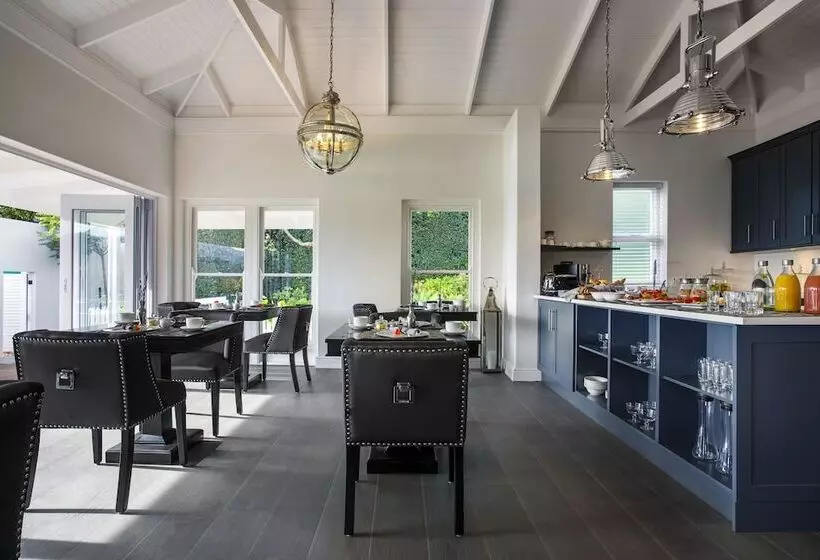 Majatalo La Providence Guest House & Wine Farm