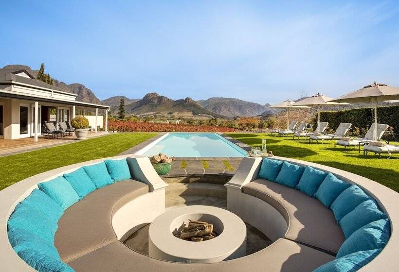 ペンション La Providence Guest House & Wine Farm