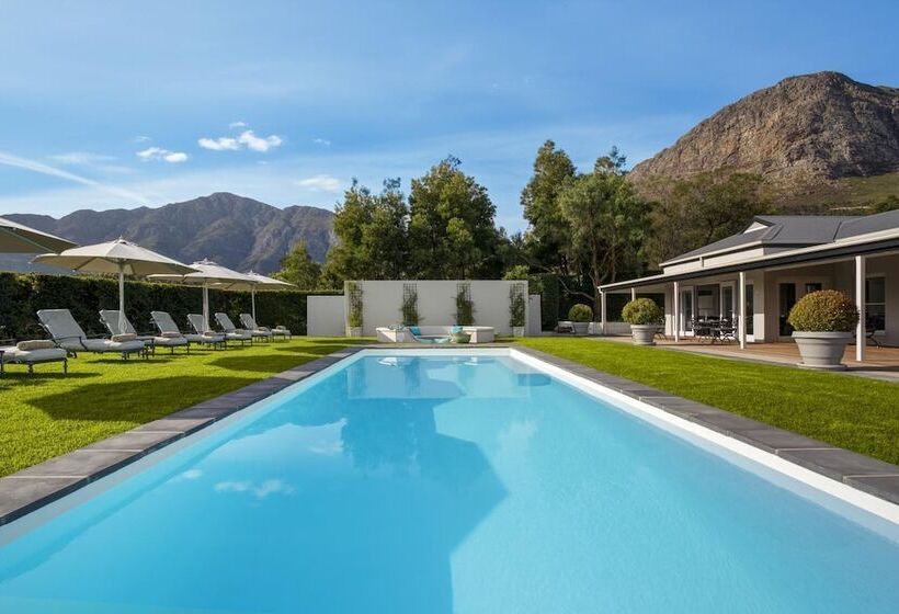 ペンション La Providence Guest House & Wine Farm