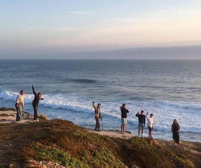 پانسیون Surfer S Den Ericeira