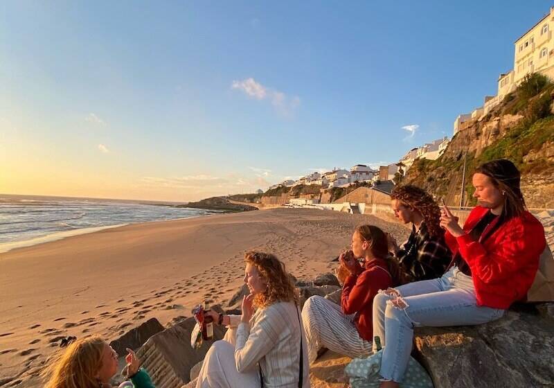 پانسیون Surfer S Den Ericeira