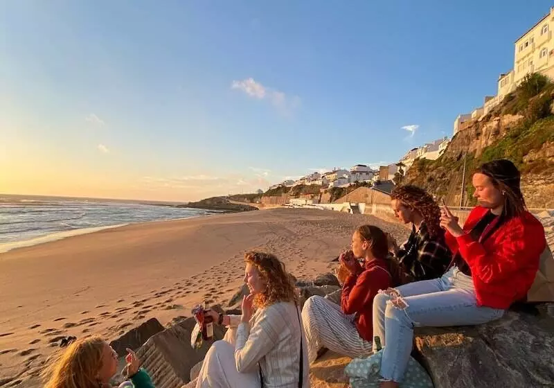 پانسیون Surfer S Den Ericeira