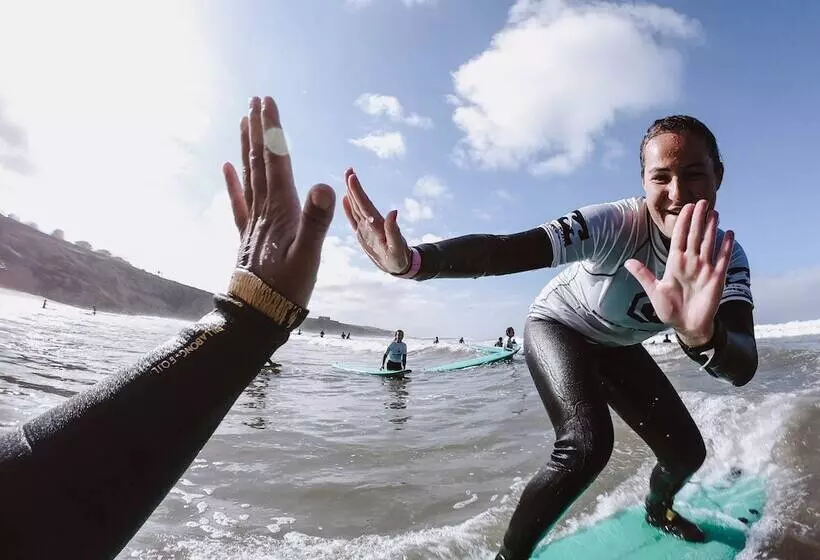 پانسیون Surfer S Den Ericeira