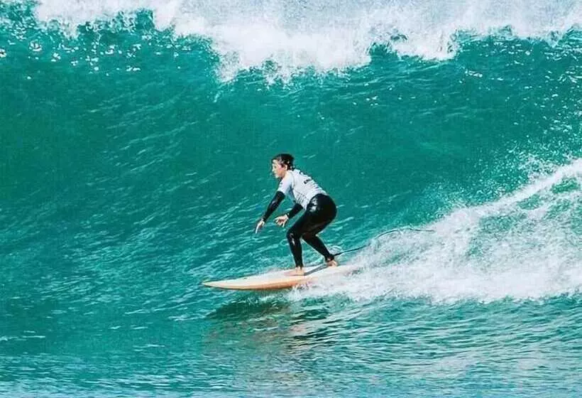 پانسیون Surfer S Den Ericeira