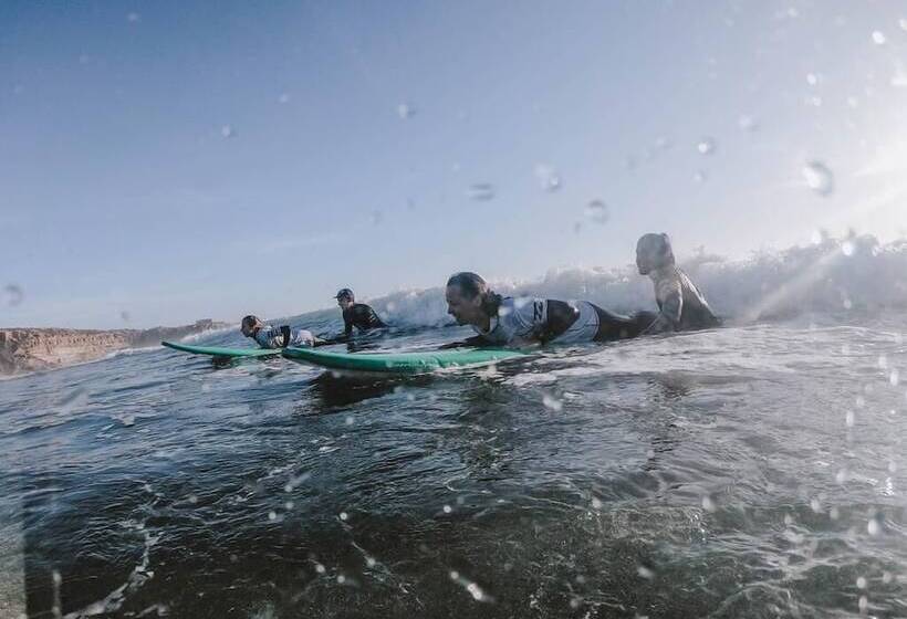 پانسیون Surfer S Den Ericeira