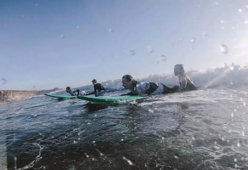 پانسیون Surfer S Den Ericeira