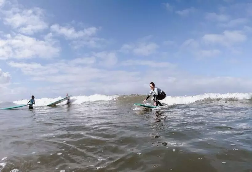 پانسیون Surfer S Den Ericeira