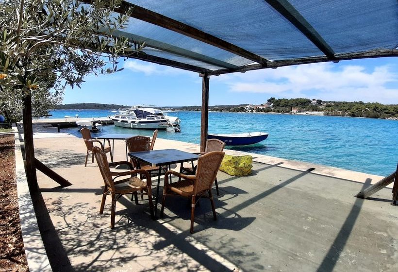 Sea Turtle Apartments