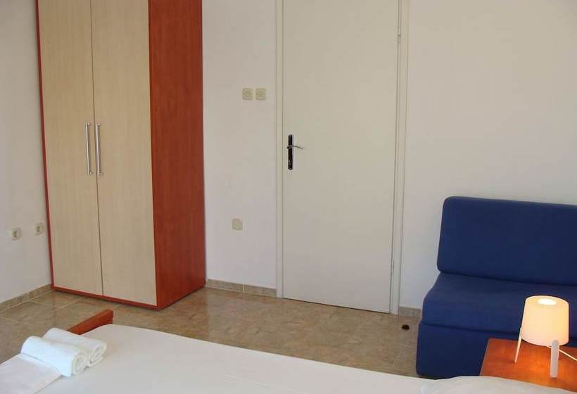 Sea Turtle Apartments