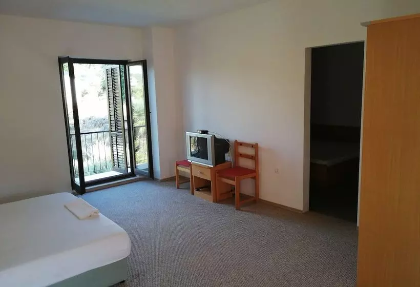 Sea Turtle Apartments