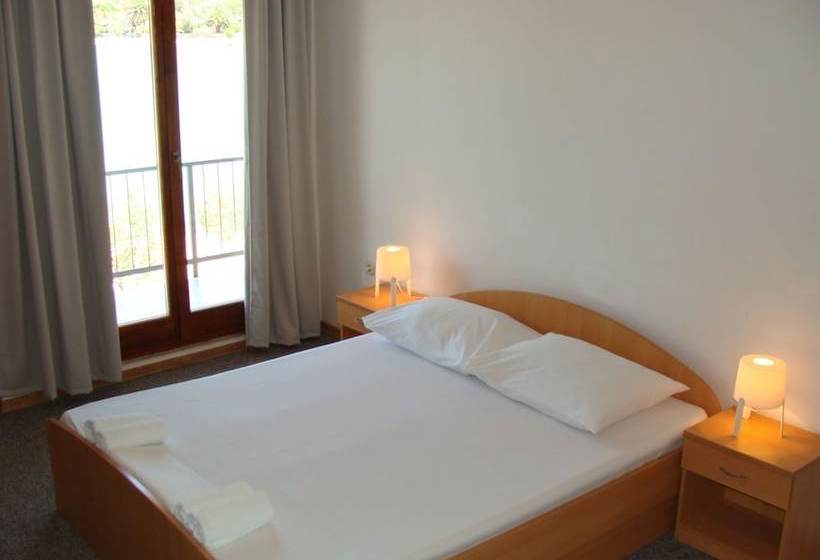 Sea Turtle Apartments