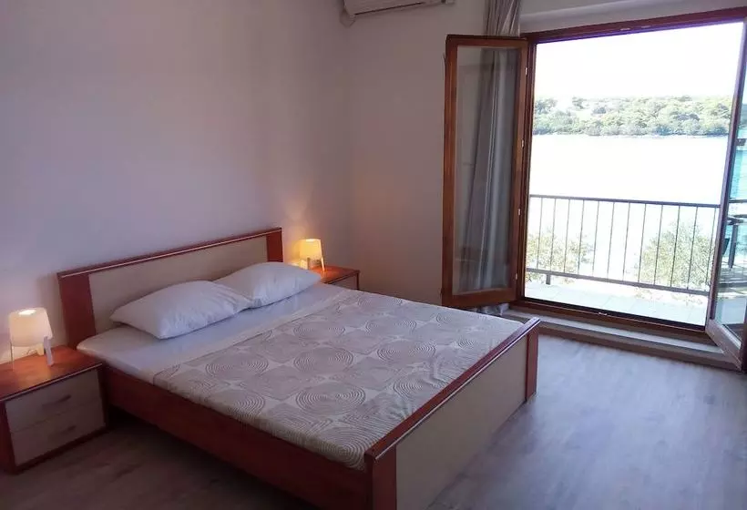 Sea Turtle Apartments