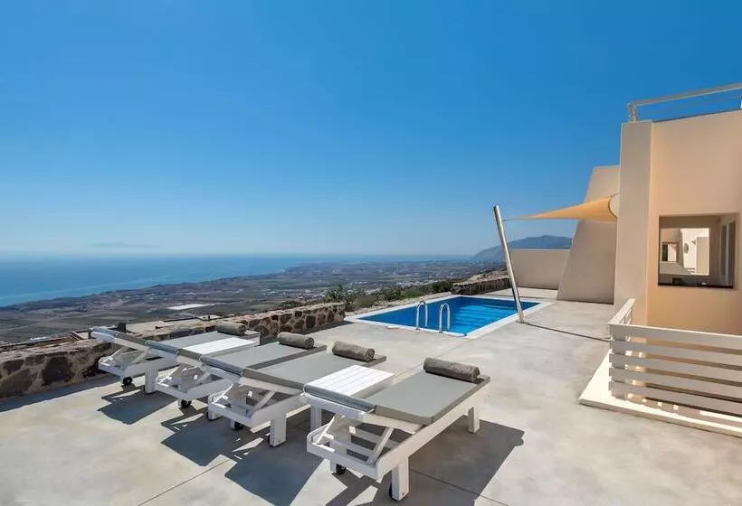 Theano Cave Suites & Villas