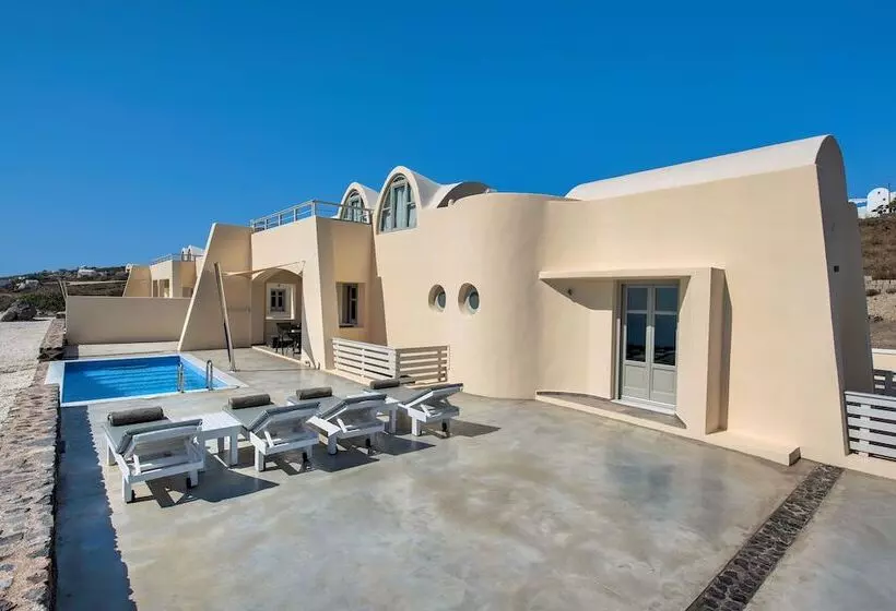 Theano Cave Suites & Villas