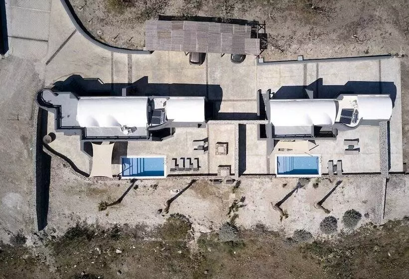 Theano Cave Suites & Villas