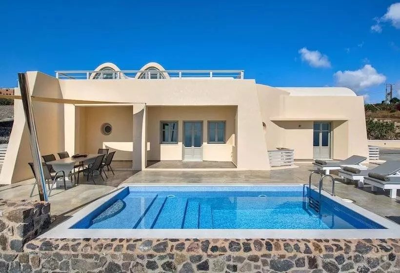 Theano Cave Suites & Villas