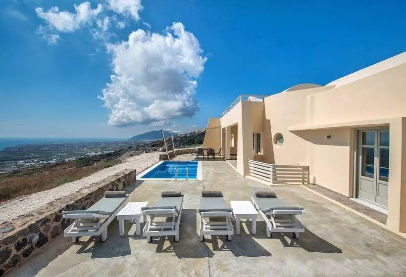 Theano Cave Suites & Villas