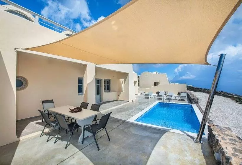 Theano Cave Suites & Villas