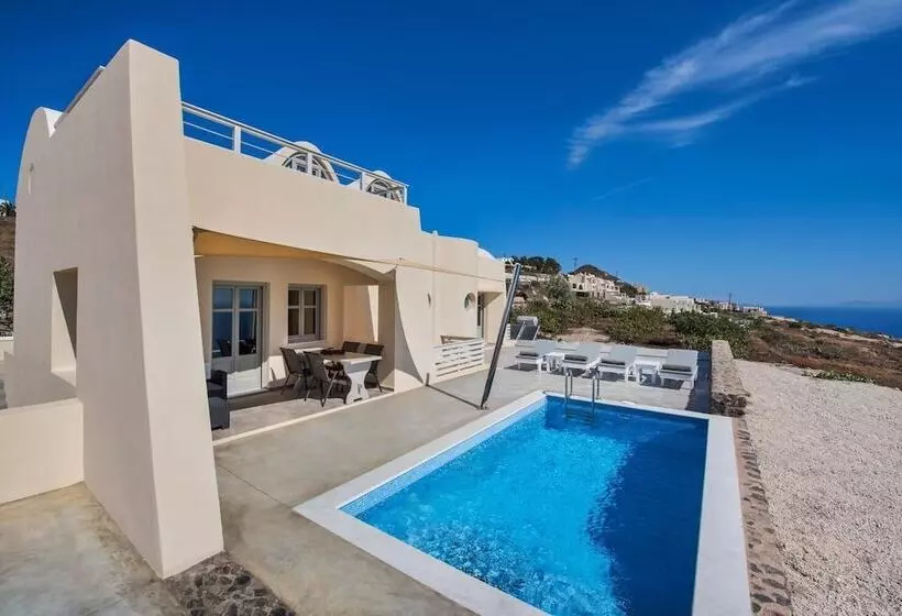 Theano Cave Suites & Villas