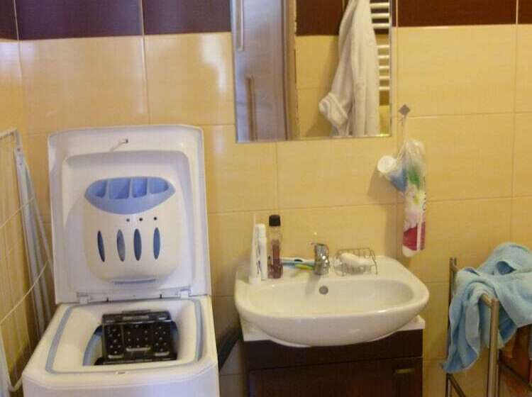 旅馆 Folks Village Plowce House