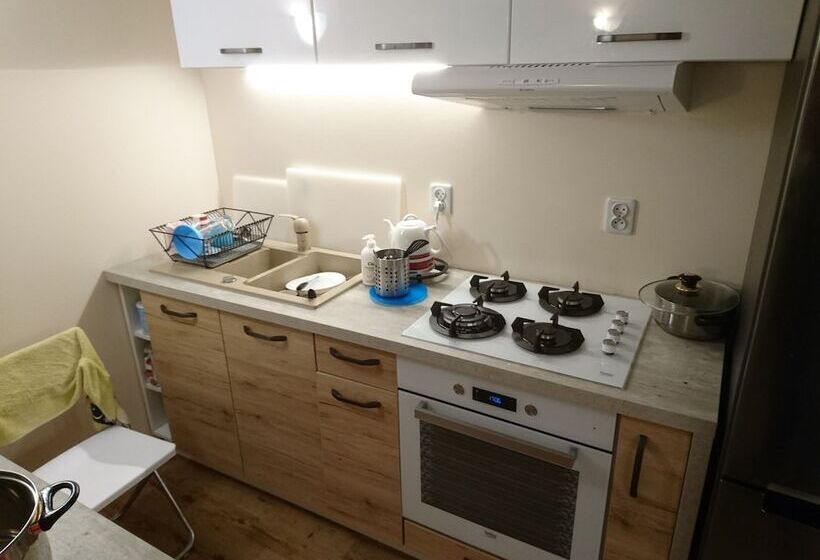 旅馆 Folks Village Plowce House