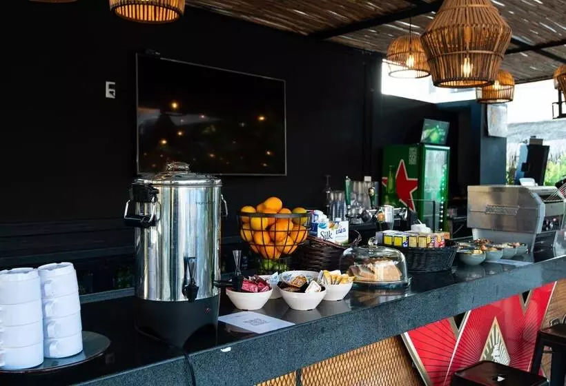 هاستل Mayan Monkey Los Cabos | Social