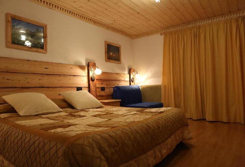 Hotel Albergo Centrale Forni