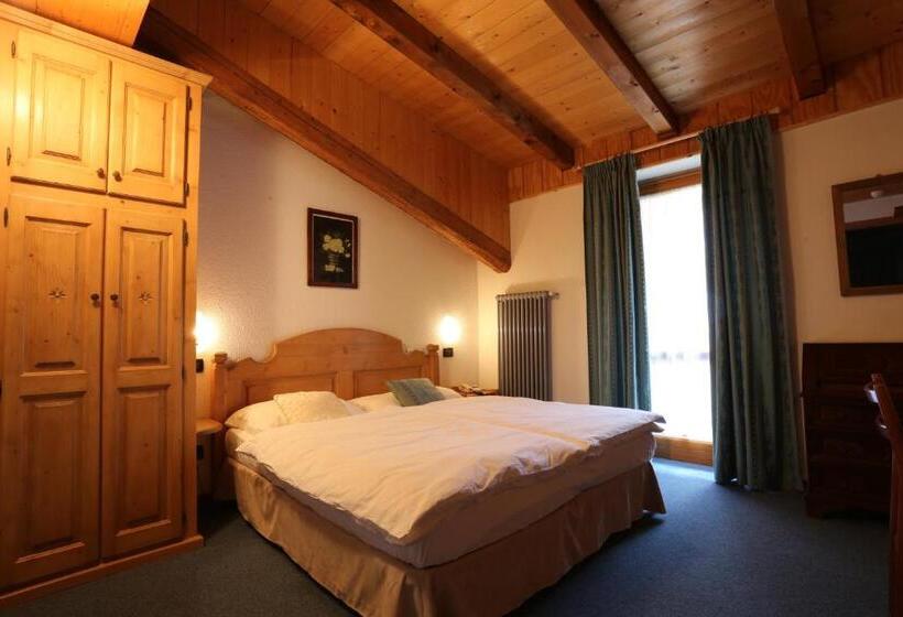 Hotel Albergo Centrale Forni