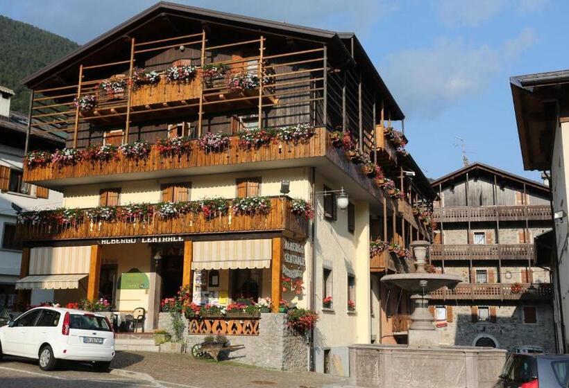 Hotel Albergo Centrale Forni