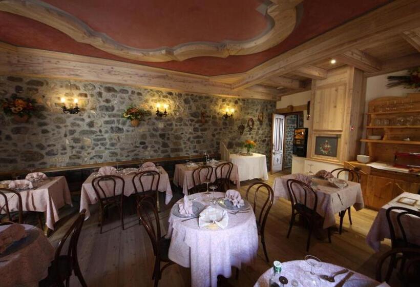 Hotel Albergo Centrale Forni