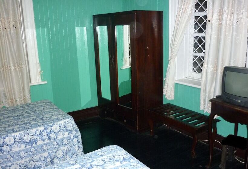 בית מלון כפרי Demontevin Lodge