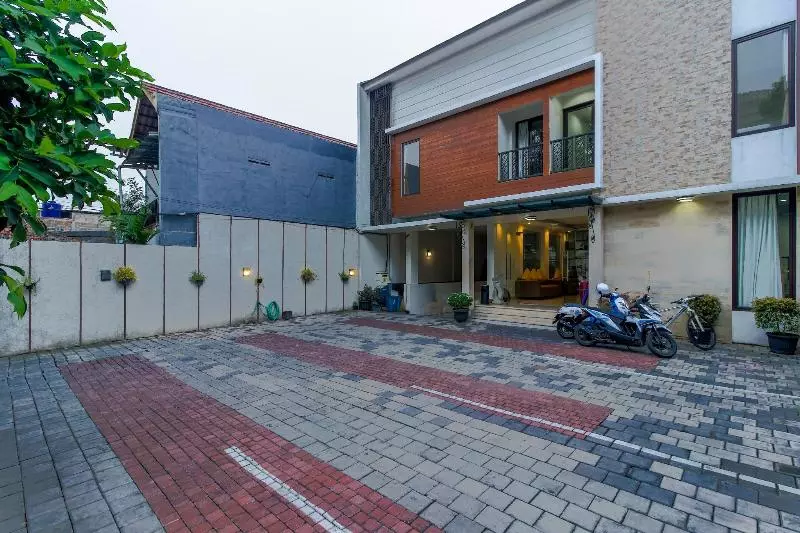 Hotelli Reddoorz Plus @ Tb Simatupang