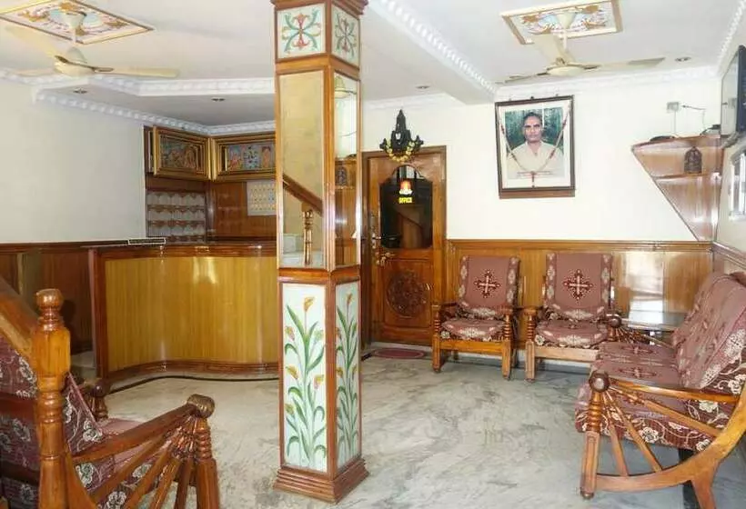 ホテル Sree Vaibhav Residency