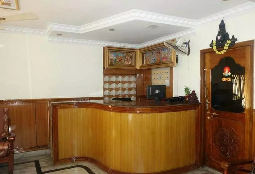 ホテル Sree Vaibhav Residency