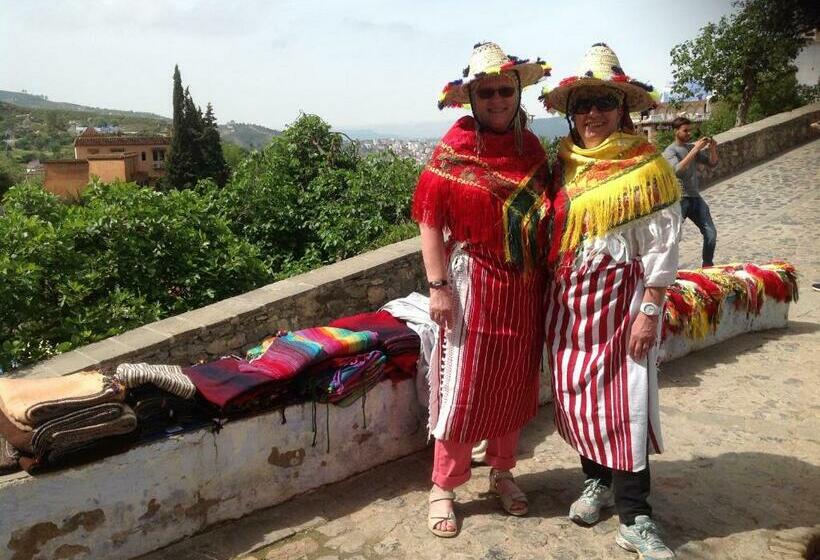 膳宿费 Dar Melody