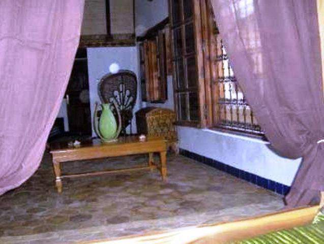 膳宿费 Dar Melody