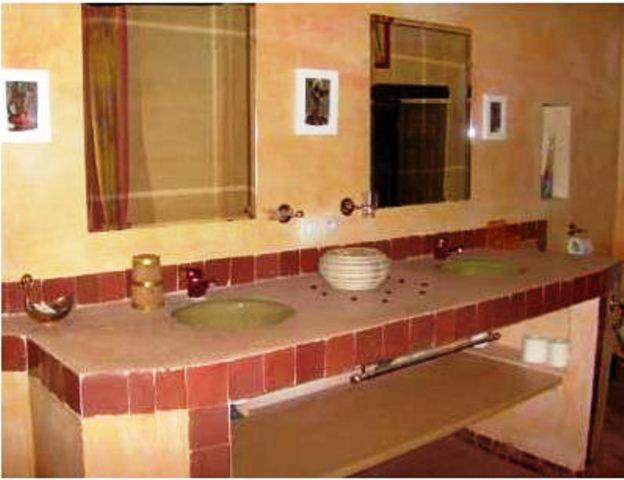 膳宿费 Dar Melody