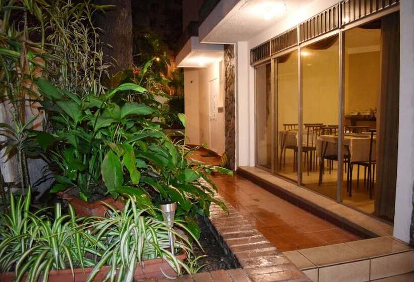 پانسیون Laguna Sky