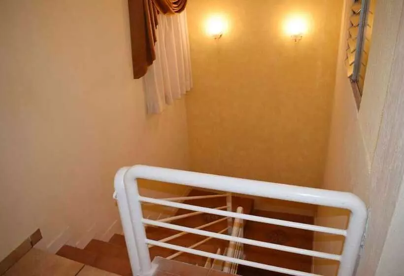 پانسیون Laguna Sky