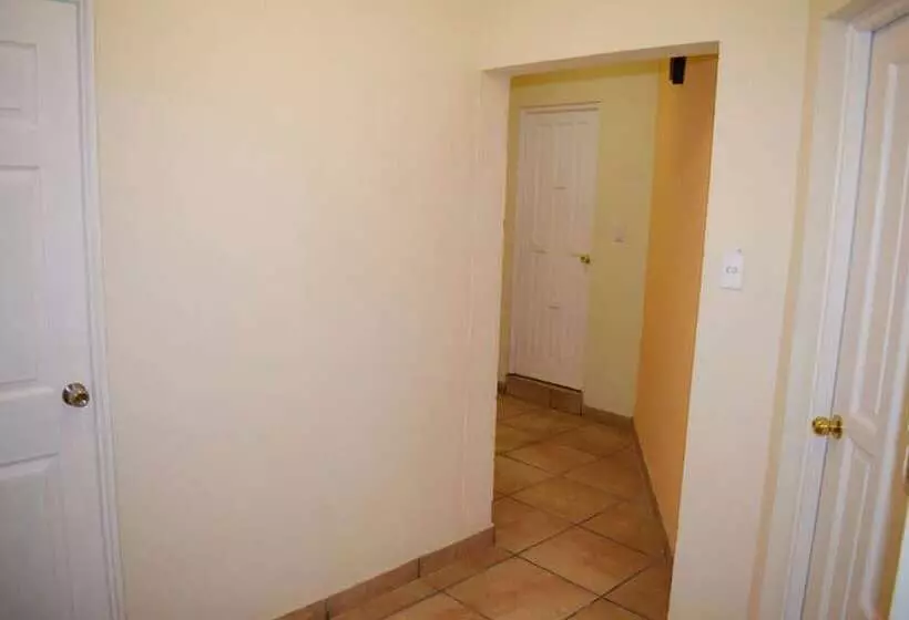 پانسیون Laguna Sky