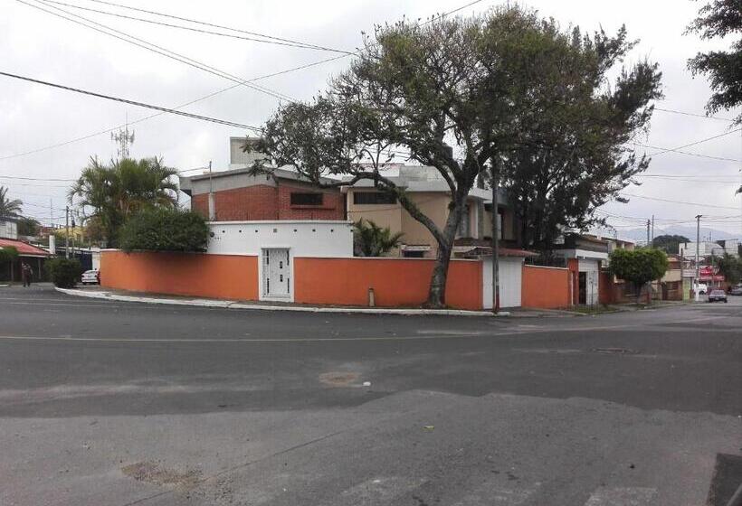 پانسیون Laguna Sky