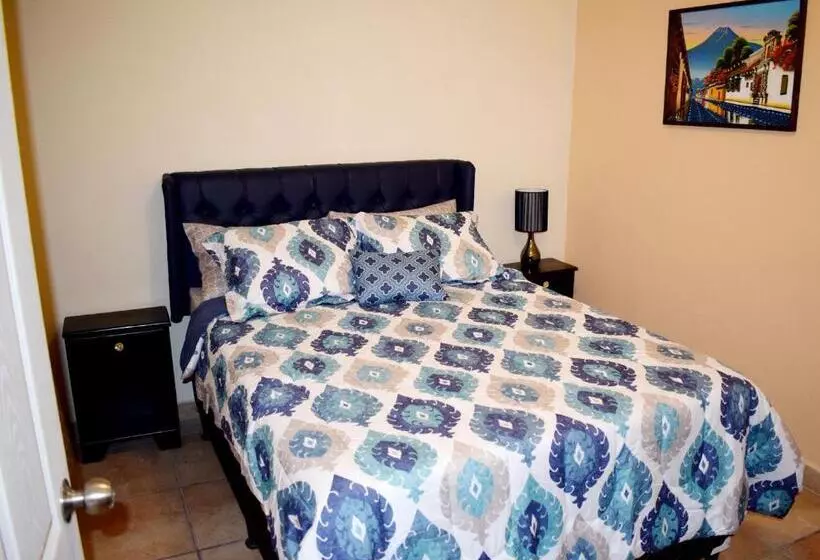 پانسیون Laguna Sky