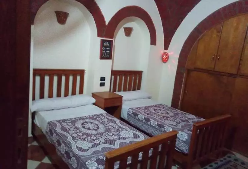 Shahhat House