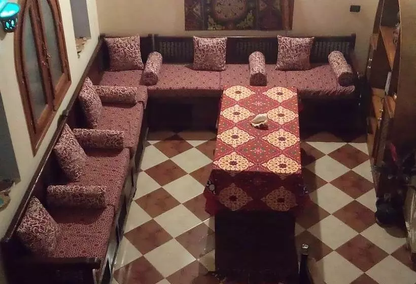 Shahhat House