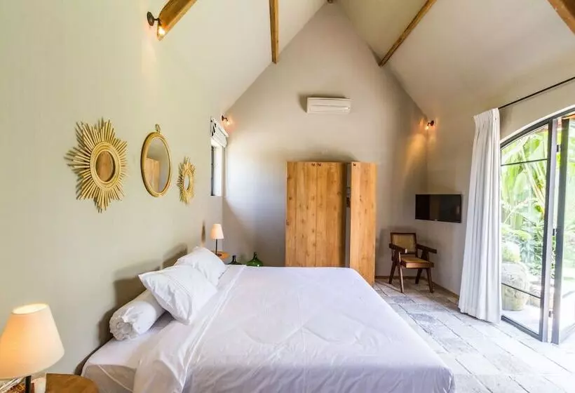 Villa Nehal   Luxury 5br Villa With 20m Pool